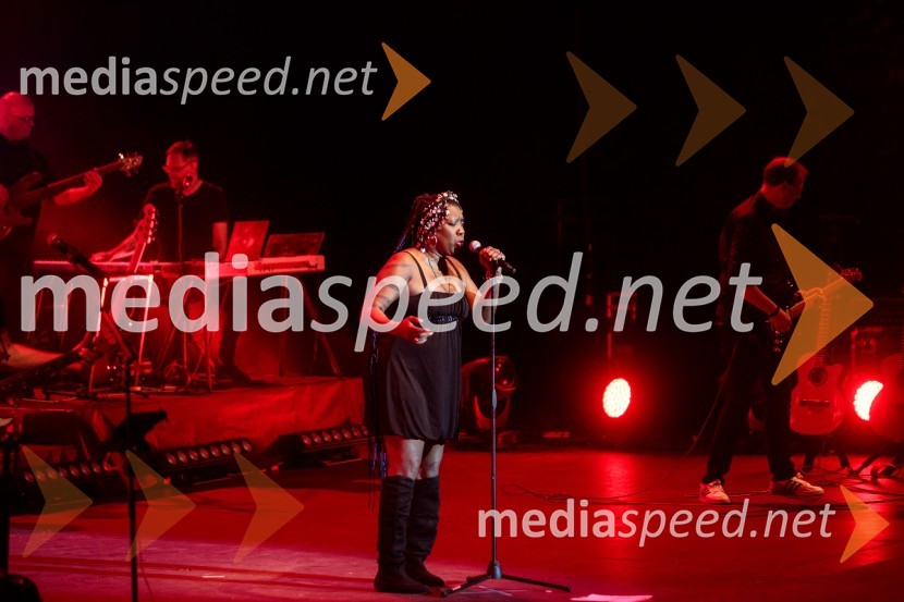  Durga McBroom, pevkaPink Floyd z znamenito rock opero The Wall na 71. Ljubljana Festivalu