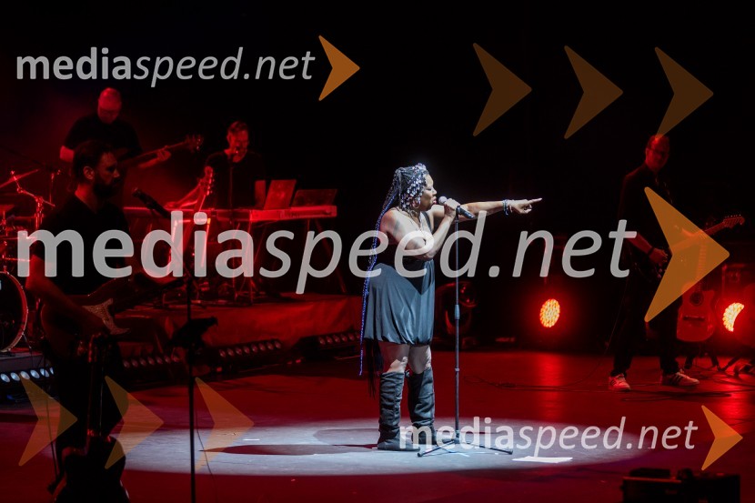  Durga McBroom, pevkaPink Floyd z znamenito rock opero The Wall na 71. Ljubljana Festivalu