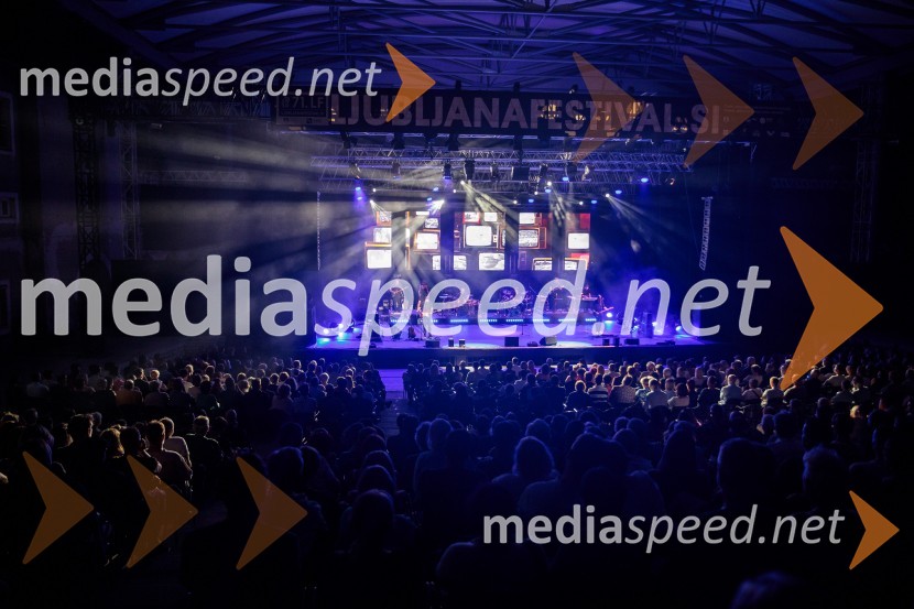 Pink Floyd z znamenito rock opero The Wall na 71. Ljubljana Festivalu