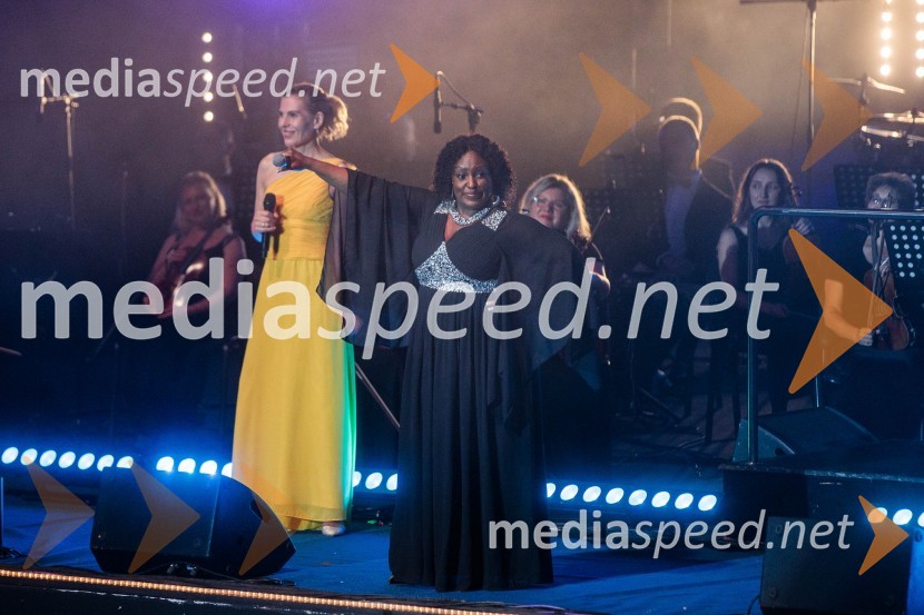  Johanna  Krumin, pevka;  Solani Manyike, pevkaFilmska glasba oskarjevca Hansa Zimmerja, 71. Ljubljana Festival