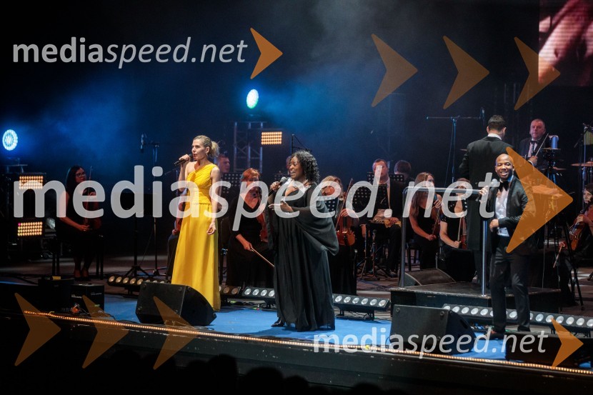  Johanna  Krumin, pevka;  Solani Manyike, pevka;  ... Filmska glasba oskarjevca Hansa Zimmerja, 71. Ljubljana Festival