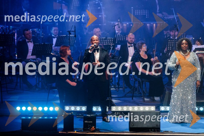  ... ;  Solani Manyike, pevkaFilmska glasba oskarjevca Hansa Zimmerja, 71. Ljubljana Festival