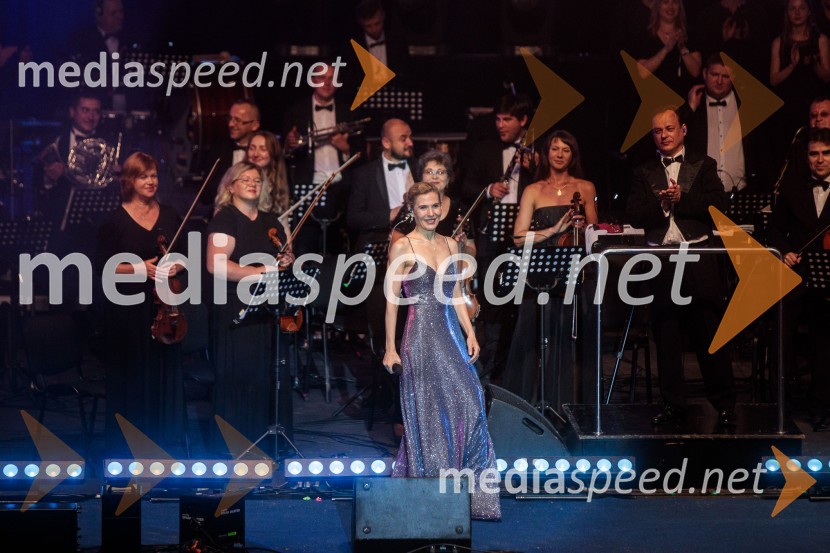  Johanna  Krumin, pevkaFilmska glasba oskarjevca Hansa Zimmerja, 71. Ljubljana Festival