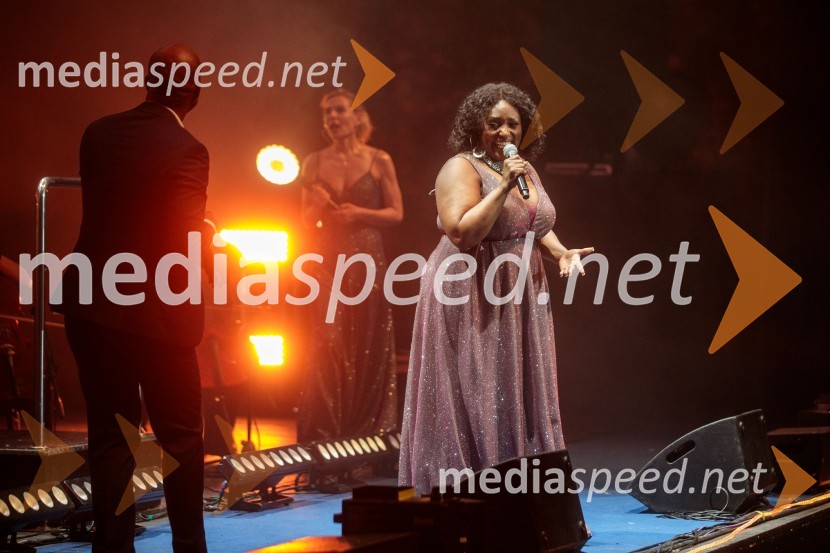  Solani Manyike, pevkaFilmska glasba oskarjevca Hansa Zimmerja, 71. Ljubljana Festival