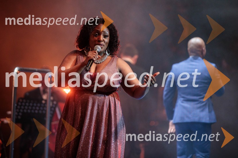  Solani Manyike, pevkaFilmska glasba oskarjevca Hansa Zimmerja, 71. Ljubljana Festival