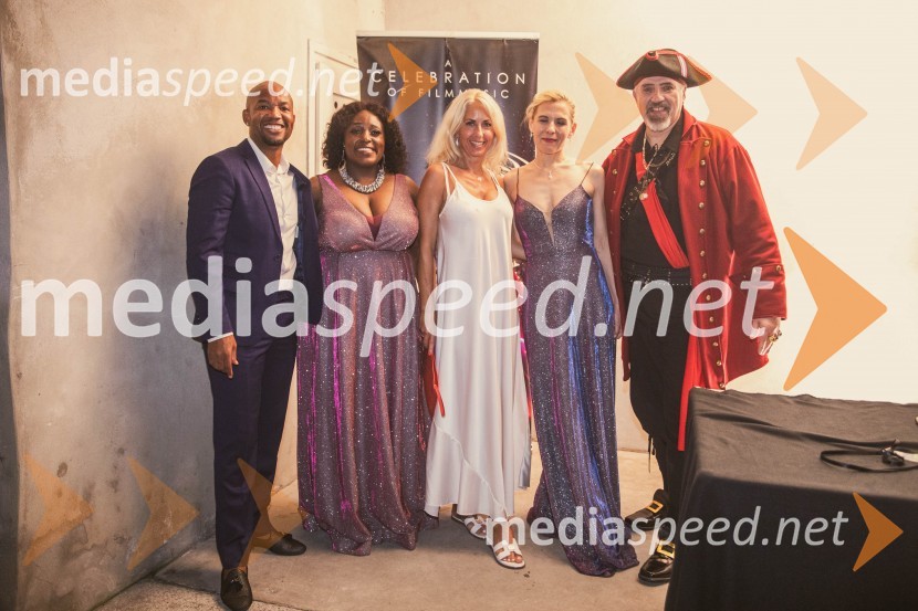  ... ;  Solani Manyike, pevka;  ... ;  Johanna  Krumin, pevka;  Jonathan Linsley, igralecFilmska glasba oskarjevca Hansa Zimmerja, 71. Ljubljana Festival