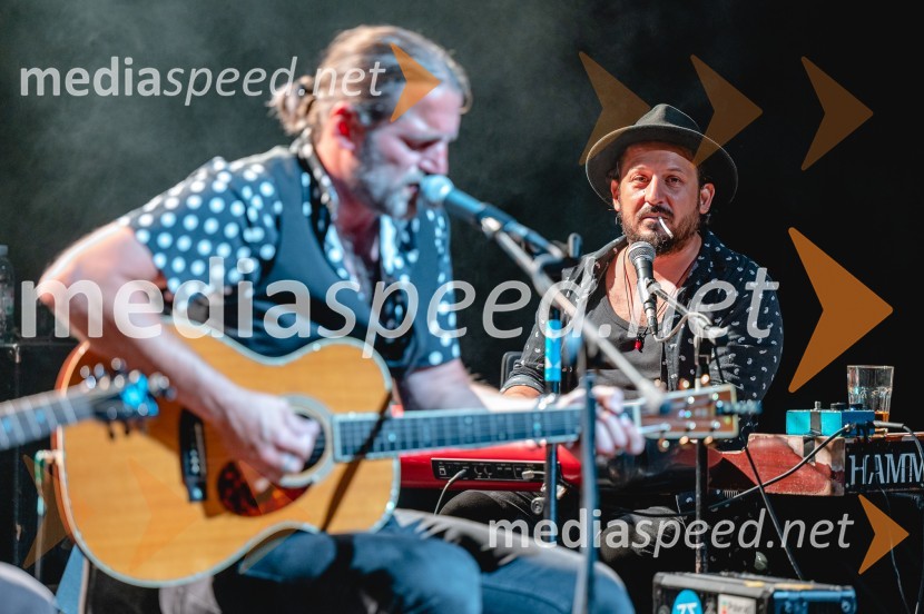  Matevž Šalehar - Hamo, glasbenik;  Denis Horvat - Duki, glasbenik, Hamo & Tribute 2 LoveDobrodelni koncert skupine Hamo & Tribute 2 Love v Minoritih