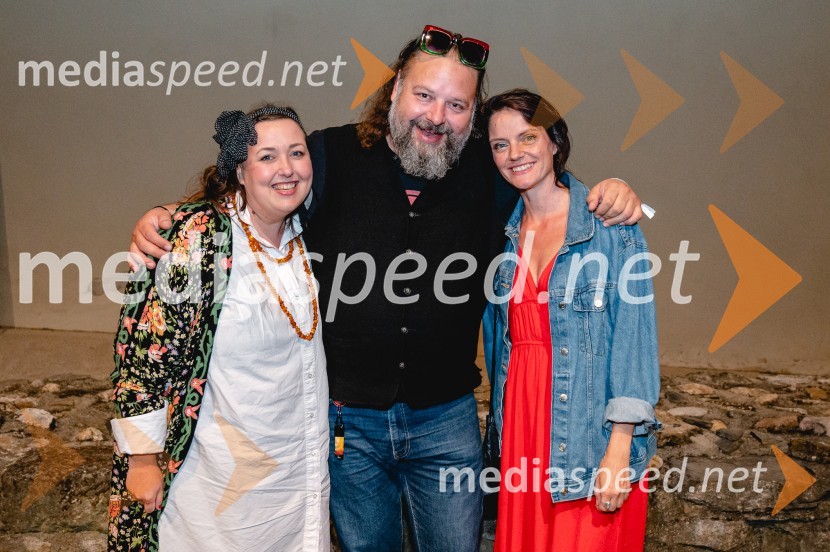  Jana Fak, ilustratorka;  Martin Janežič - Buco, glasbenik, Hamo & Tribute 2 Love;  Katjuša Štingl, PR- ovka, novinarkaDobrodelni koncert skupine Hamo & Tribute 2 Love v Minoritih