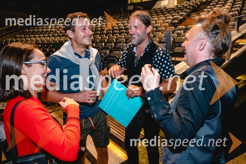  ... ;  ... ;  Matevž Šalehar - Hamo, glasbenik;  Peter Dekleva, glasbenik, Hamo & Tribute 2 LoveDobrodelni koncert skupine Hamo & Tribute 2 Love v Minoritih