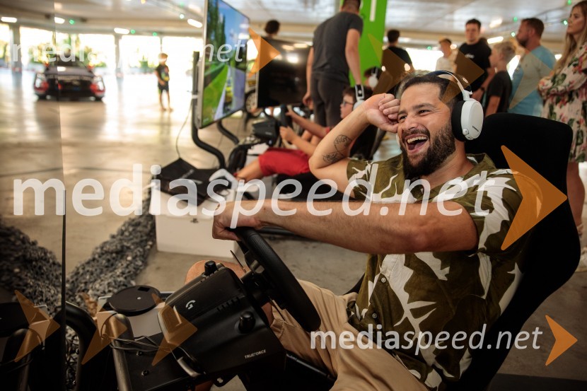  Uroš Bitenc, moderator, vplivnežGran Turismo, premiera v Cineplexx Ljubljana