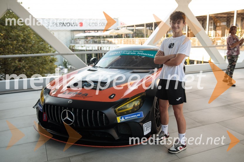  Taj KovačičGran Turismo, premiera v Cineplexx Ljubljana