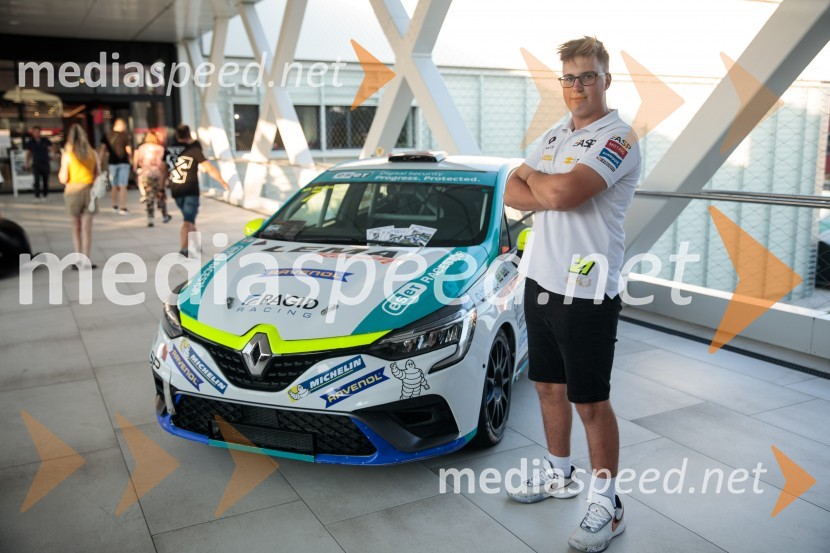  Nik ŠtefančičGran Turismo, premiera v Cineplexx Ljubljana