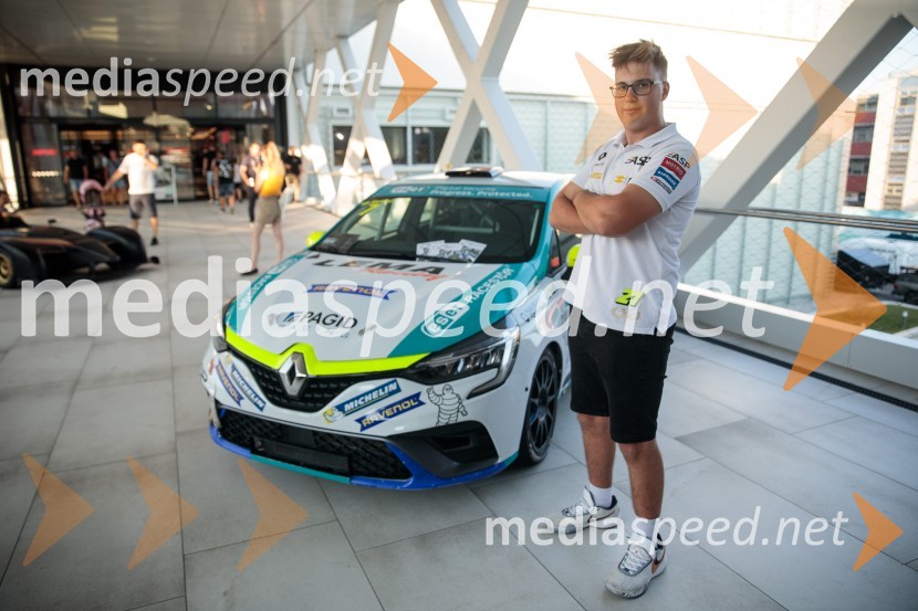  Nik ŠtefančičGran Turismo, premiera v Cineplexx Ljubljana