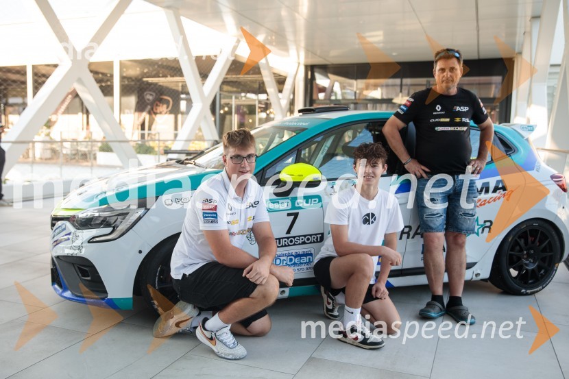  Nik Štefančič;  Taj Kovačič;  ... Gran Turismo, premiera v Cineplexx Ljubljana