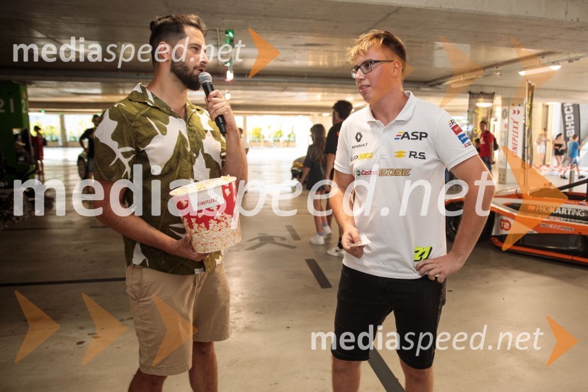  Uroš Bitenc, moderator, vplivnež;  Nik ŠtefančičGran Turismo, premiera v Cineplexx Ljubljana