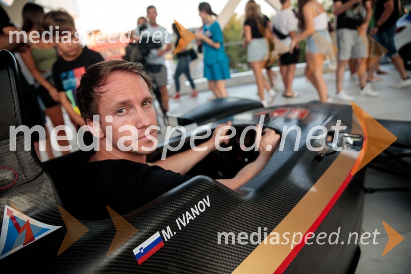  Andrei Lenart, igralecGran Turismo, premiera v Cineplexx Ljubljana