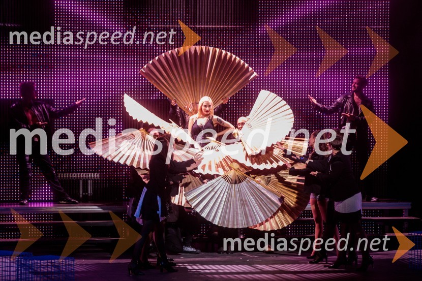  Sara Briški Cirman - Raiven, pevka, harfistkaSodobni pop-rock muzikal Povodni mož ponovno na Ljubljana Festivalu