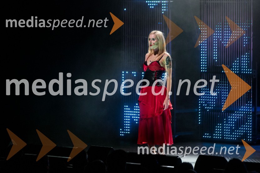  Sara Briški Cirman - Raiven, pevka, harfistkaSodobni pop-rock muzikal Povodni mož ponovno na Ljubljana Festivalu