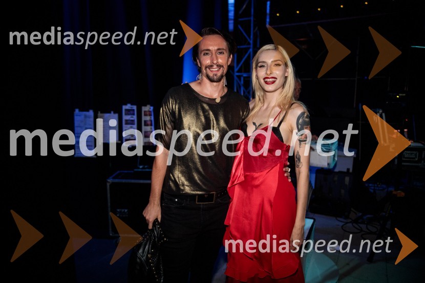  Jure Kopušar, igralec;  Sara Briški Cirman - Raiven, pevka, harfistkaSodobni pop-rock muzikal Povodni mož ponovno na Ljubljana Festivalu