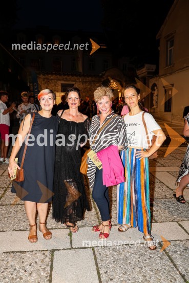  Tanja Srednik, glasbenica;  Katjuša Štingl, PR- ovka, novinarka;  Tanja Pečenko, pevka, igralka, plesalka;  Maša Tiselj, sinhronizatorka, igralkaUte Lemper in Slovenski mladinski orkester, 71. Ljubljana Festival