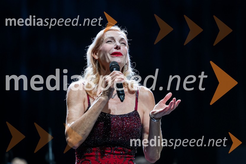  Ute Lemper, pevkaUte Lemper in Slovenski mladinski orkester, 71. Ljubljana Festival