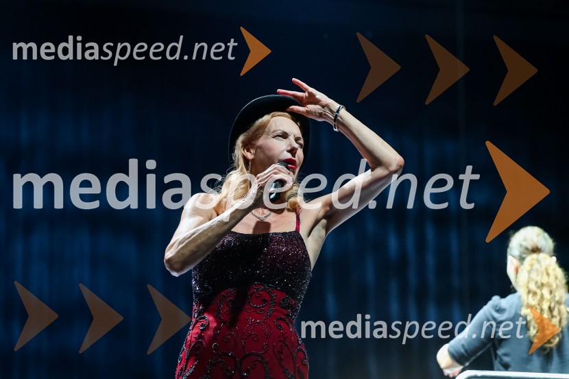  Ute Lemper, pevkaUte Lemper in Slovenski mladinski orkester, 71. Ljubljana Festival