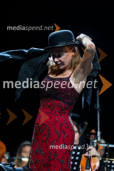 Ute Lemper, pevkaUte Lemper in Slovenski mladinski orkester, 71. Ljubljana Festival