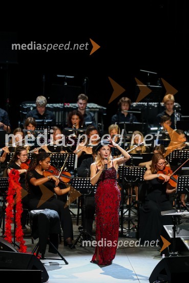  Ute Lemper, pevkaUte Lemper in Slovenski mladinski orkester, 71. Ljubljana Festival