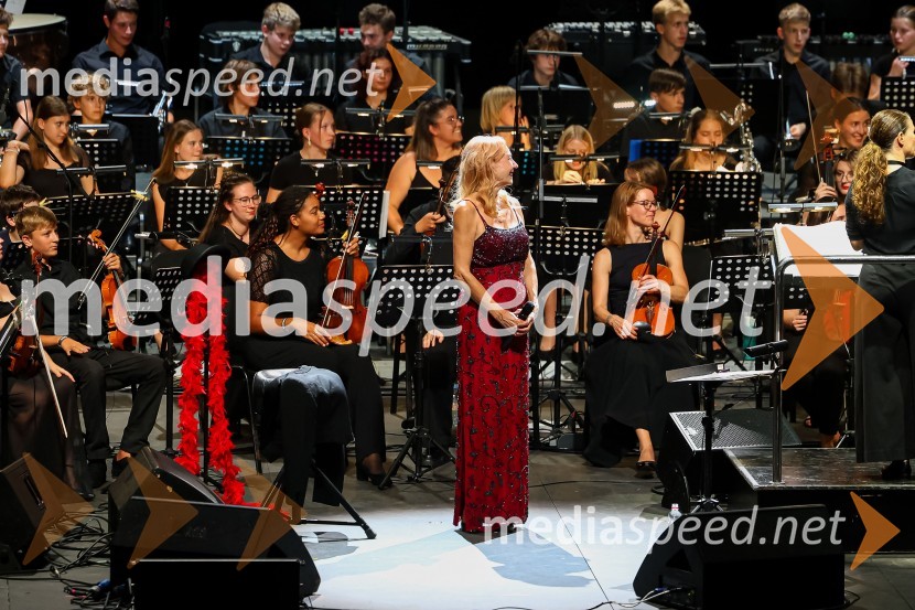  Ute Lemper, pevkaUte Lemper in Slovenski mladinski orkester, 71. Ljubljana Festival