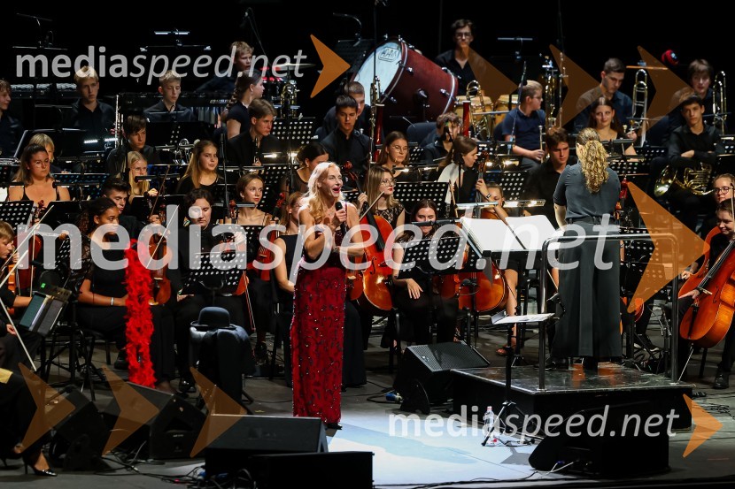  Ute Lemper, pevkaUte Lemper in Slovenski mladinski orkester, 71. Ljubljana Festival