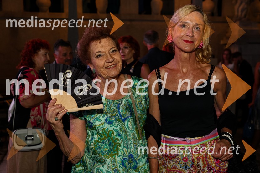  Elza Budau, slovenska tekstopiska, pesnica in pisateljica;  Karin Košak Arzenšek, lastnica, Galerija KAR=INUte Lemper in Slovenski mladinski orkester, 71. Ljubljana Festival