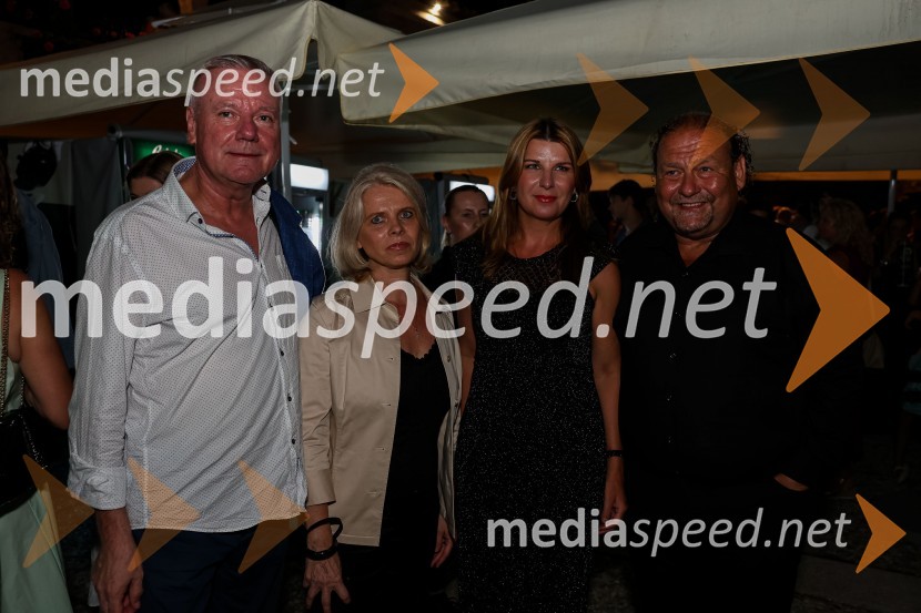  Staš Ravter, direktor SNG Opera in balet Ljubljana;  Natalija Ravter;  Janja Lamberger;  Darko  Brlek, direktor in umetniški vodja, Festival LjubljanaUte Lemper in Slovenski mladinski orkester, 71. Ljubljana Festival