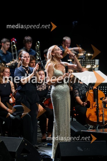  Ute Lemper, pevkaUte Lemper in Slovenski mladinski orkester, 71. Ljubljana Festival