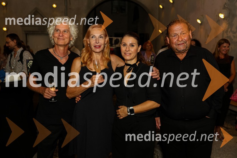  Vana Gierig, pianist;  Ute Lemper, pevka;  Živa Ploj Peršuh, dirigentka;  Darko  Brlek, direktor in umetniški vodja, Festival LjubljanaUte Lemper in Slovenski mladinski orkester, 71. Ljubljana Festival