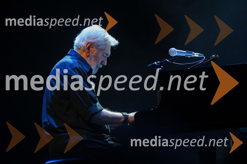  Cesar Camargo Mariano, pianistBossa de Novo & Cesar Camargo Mariano na 71. Ljubljana Festivalu