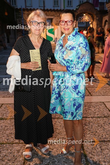  ... ;  Breda  Brezovar Goljar, podpredsednica Društva onkoloških bolnikov SlovenijeBossa de Novo & Cesar Camargo Mariano na 71. Ljubljana Festivalu