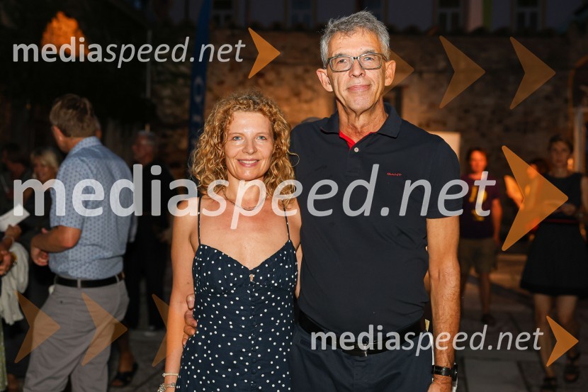 mag. Tadeja Kuhar, predstavnica Državne revizijske komisije za odnose z javnostmi;  Andrej  Kren, direktor PC BrdoBossa de Novo & Cesar Camargo Mariano na 71. Ljubljana Festivalu