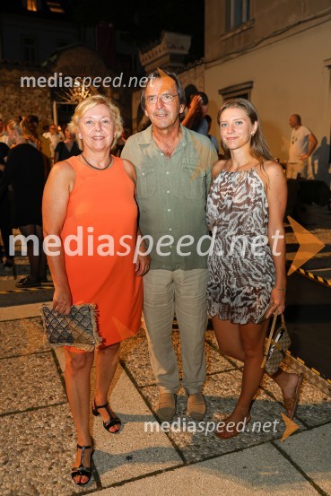   Darja  Groznik, odgovorna urednica 1. programa Radia Slovenija, predsednica ZPMS;  Boris Voje, Studio Zodiac;  Ema VojeBossa de Novo & Cesar Camargo Mariano na 71. Ljubljana Festivalu