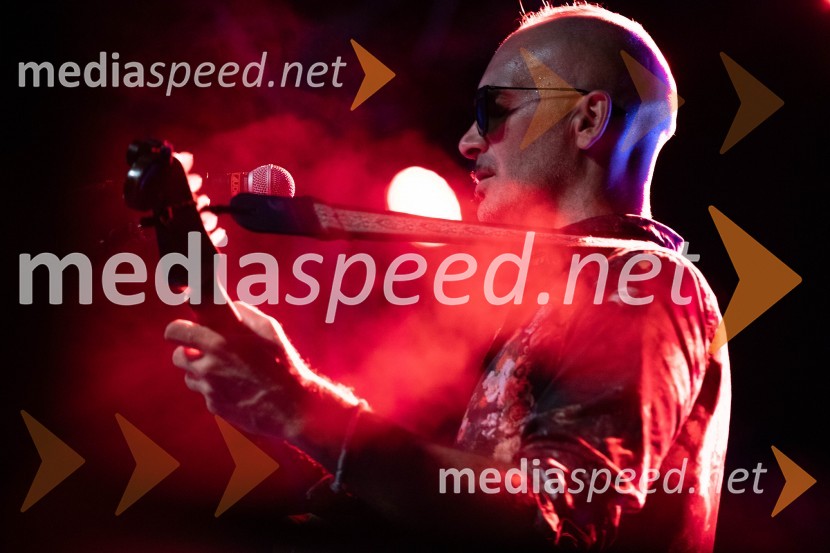  Matevž Lavrinc, brač, kitara, vokal, skupina Šukar35. Mednarodni festival Noči v stari Ljubljani