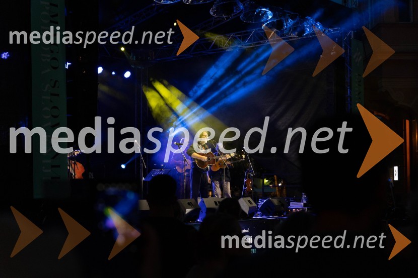  Igor Misdaris, glasbenik, skupina Šukar35. Mednarodni festival Noči v stari Ljubljani