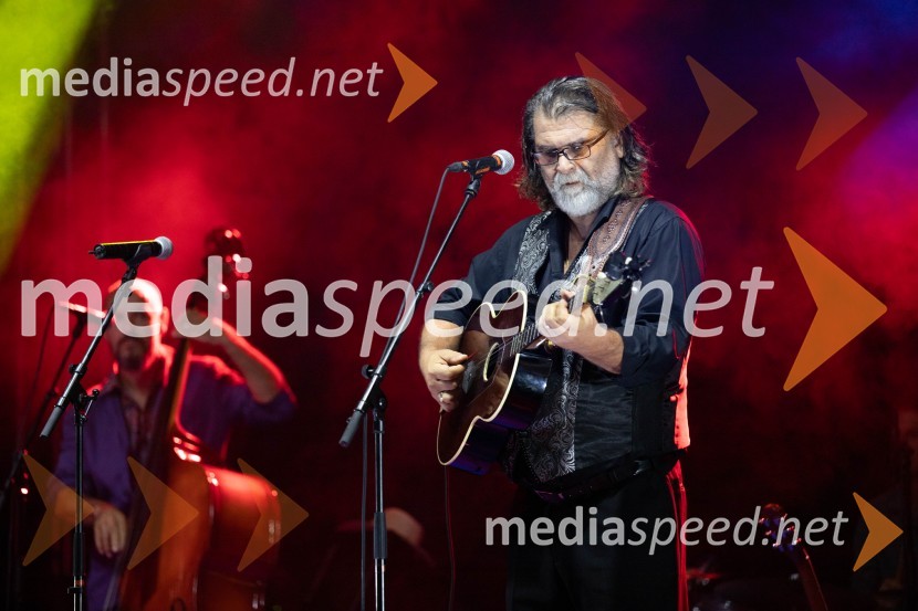  Igor Misdaris, glasbenik, skupina Šukar35. Mednarodni festival Noči v stari Ljubljani