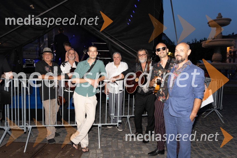  Nenad Ljubotina, glasbenik, skupina Šukar;  Peter Lozar, tamburaško čelo, spremljevalni vokal, skupina Šukar;  Žiga Šercer, glasbenik, skupina Šukar;  Zoran Predin, glasbenik;  Igor Misdaris, glasbenik, skupina Šukar;  Matevž Lavrinc, brač, kitara, vokal, skupina Šukar;  Štefan Švagelj, glasbenik, skupina Šukar35. Mednarodni festival Noči v stari Ljubljani