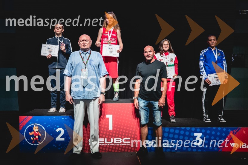  ... ;  ... ;  ... ;  Dejan Zavec, nekdanji boksar;  ... ;  ... Zaključilo se je 20. Evropsko prvenstvo v boksu za mlajše