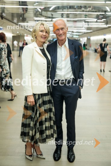  Nevenka Črešnar Pergar, lastnica in direktorica podjetja NP Consulting;  Janez Pergar, častni konzul Južnoafriške republikeKraljevi orkester Concertgebouw iz Amsterdama na Ljubljana Festivalu