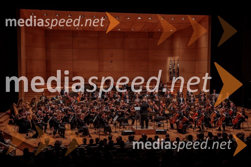  Iván Fischer, dirigentKraljevi orkester Concertgebouw iz Amsterdama na Ljubljana Festivalu