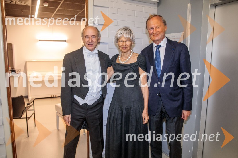  Iván Fischer, dirigent;  ... ;  Gintautas Kevišas, pianistKraljevi orkester Concertgebouw iz Amsterdama na Ljubljana Festivalu