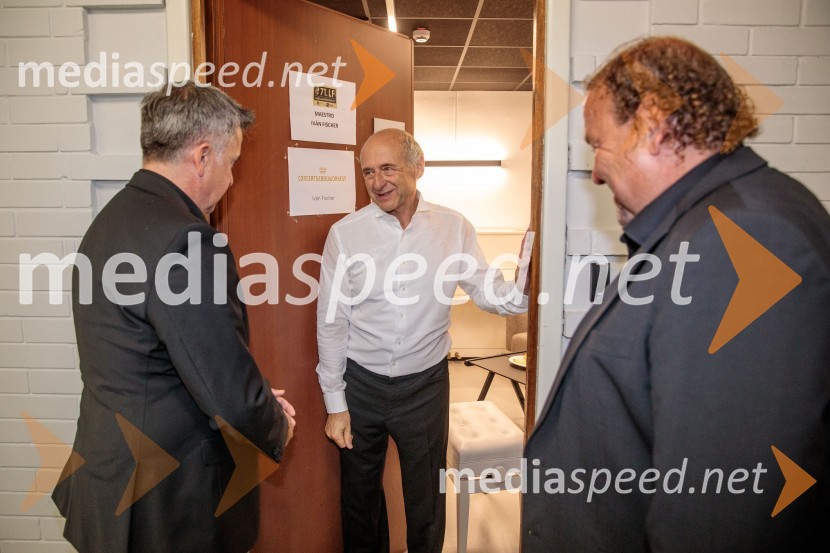  Božo  Černila, direktor, Trimo;  Iván Fischer, dirigent;  Darko  Brlek, direktor in umetniški vodja, Festival LjubljanaKraljevi orkester Concertgebouw iz Amsterdama na Ljubljana Festivalu