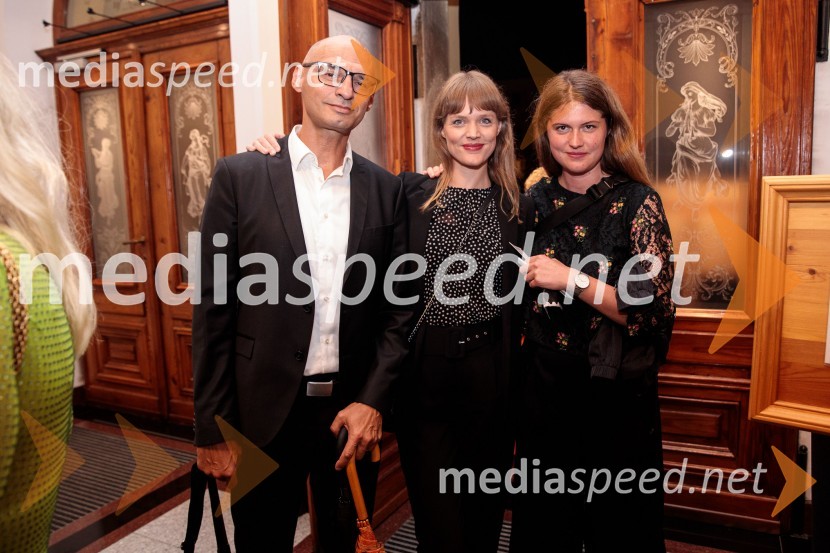  Daniel Tement;  Neža Tement;  ... V Slovenski filharmoniji  nastopila baritonist Ludovic Tézier in tenorist  Jonathan Tetelman, 71. Ljubljana Festival