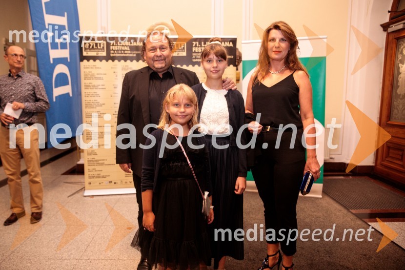  Darko  Brlek, direktor in umetniški vodja, Festival Ljubljana;  ... ;  ... ;  Janja LambergerV Slovenski filharmoniji  nastopila baritonist Ludovic Tézier in tenorist  Jonathan Tetelman, 71. Ljubljana Festival