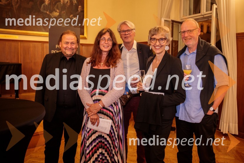  Darko  Brlek, direktor in umetniški vodja, Festival Ljubljana;  ... ;  ... ;  ... ;  ... V Slovenski filharmoniji  nastopila baritonist Ludovic Tézier in tenorist  Jonathan Tetelman, 71. Ljubljana Festival